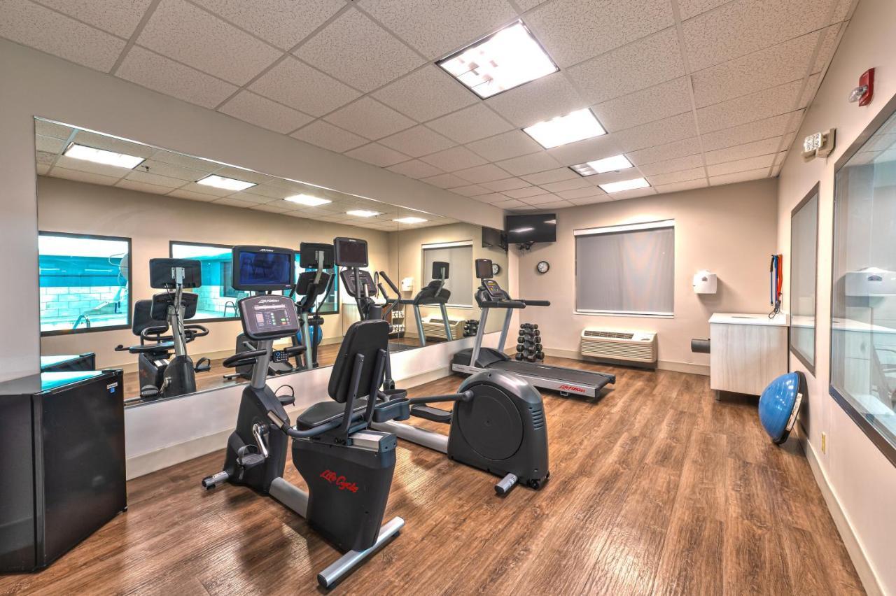 Holiday Inn Express Hotel & Suites Goshen By Ihg Dış mekan fotoğraf