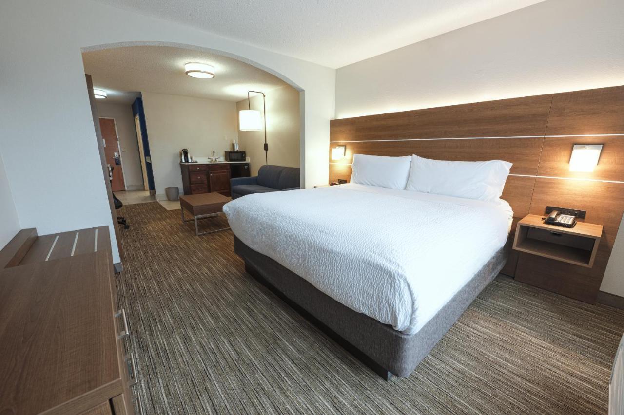 Holiday Inn Express Hotel & Suites Goshen By Ihg Dış mekan fotoğraf