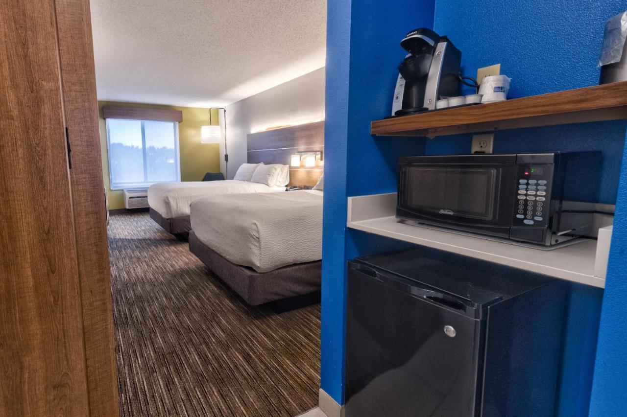 Holiday Inn Express Hotel & Suites Goshen By Ihg Dış mekan fotoğraf