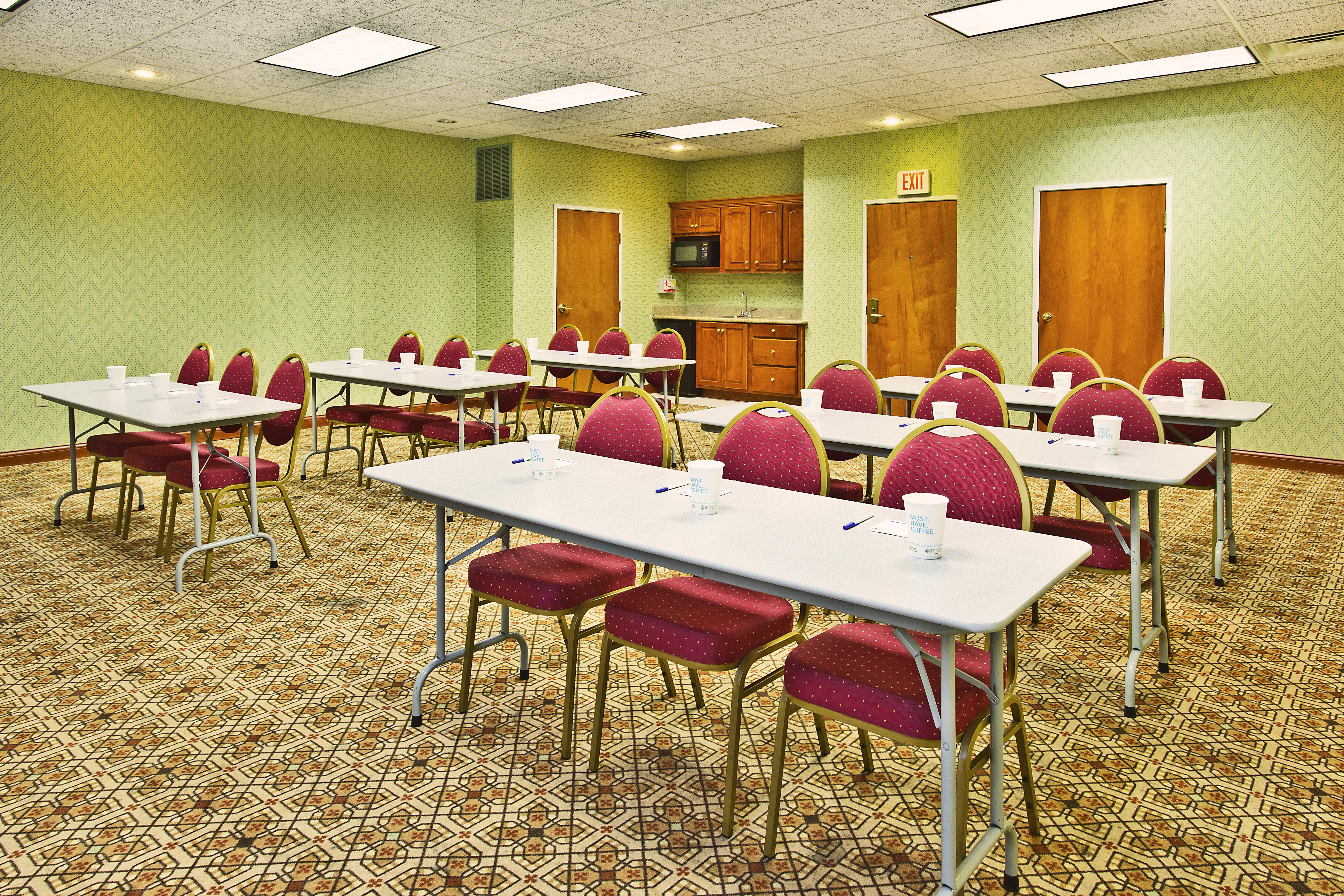 Holiday Inn Express Hotel & Suites Goshen By Ihg Dış mekan fotoğraf